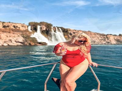 Private Yachttour mit Whirlpool